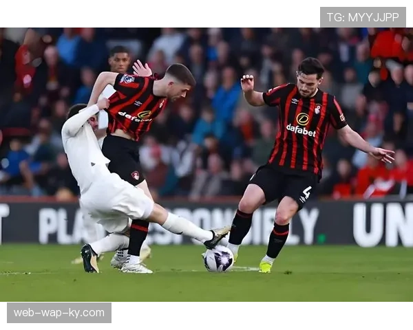 伯恩茅斯凭借争议点球抢分 保级路上收获关键平局